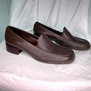 Etienne Aigner leather 7.5